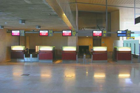 zona de facturación de equipajes aeropuerto Tenerife