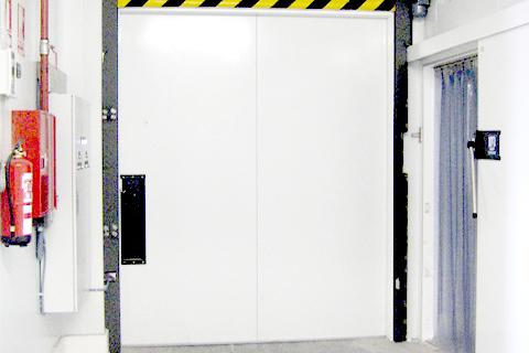 puertas para muelle de carga en Makro